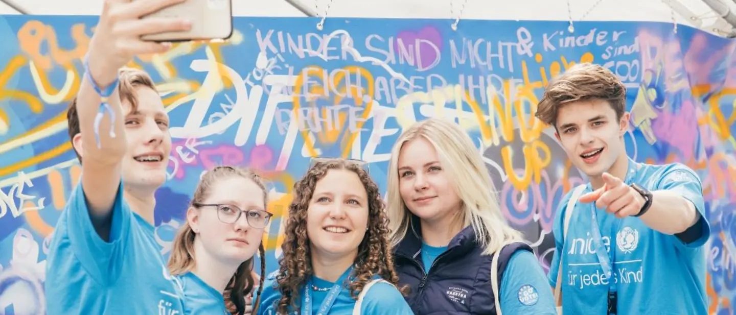 Stand up, speak out! © UNICEF Stand up, speak out!