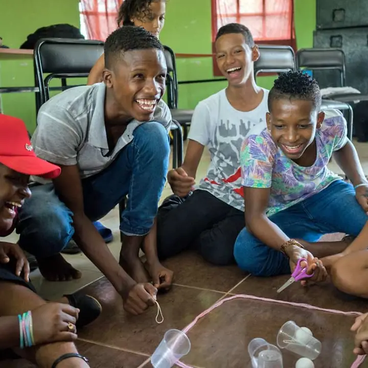 Ecuador: Kinder lernen Konflikte gewaltfrei zu lösen. | © UNICEF/Vallejo Ecuador: Teilnehmer an einem Training zur Gewaltprävention.