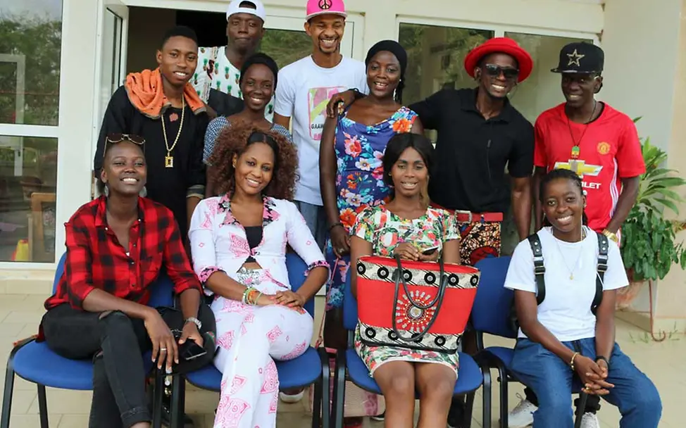 Promis gegen Genitalverstümmelung: Gambische Musiker unterstützen UNICEF | © UNICEF/Jack Genitalverstümmelung in Gambia: Musiker*innen in Gambia stellen sich gegen die Genitalverstümmelung.