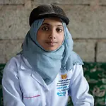 Die 19-jährige Afrah begleitet Familien nach der Geburt. | © UNICEF/Alahmadi Jemen: Portrait der 19-jährigen Gesundheitshelferin Afrah Yahia.