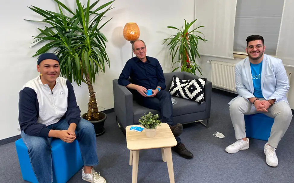 UNICEF YouthFestival 2020: Mitglieder des JuniorBeirats mit Geschäftsführer Christian Schneider | © UNICEF/Sofia Baltazar UNICEF YouthFestival 2020: Mitglieder des JuniorBeirats mit Geschäftsführer Christian Schneider