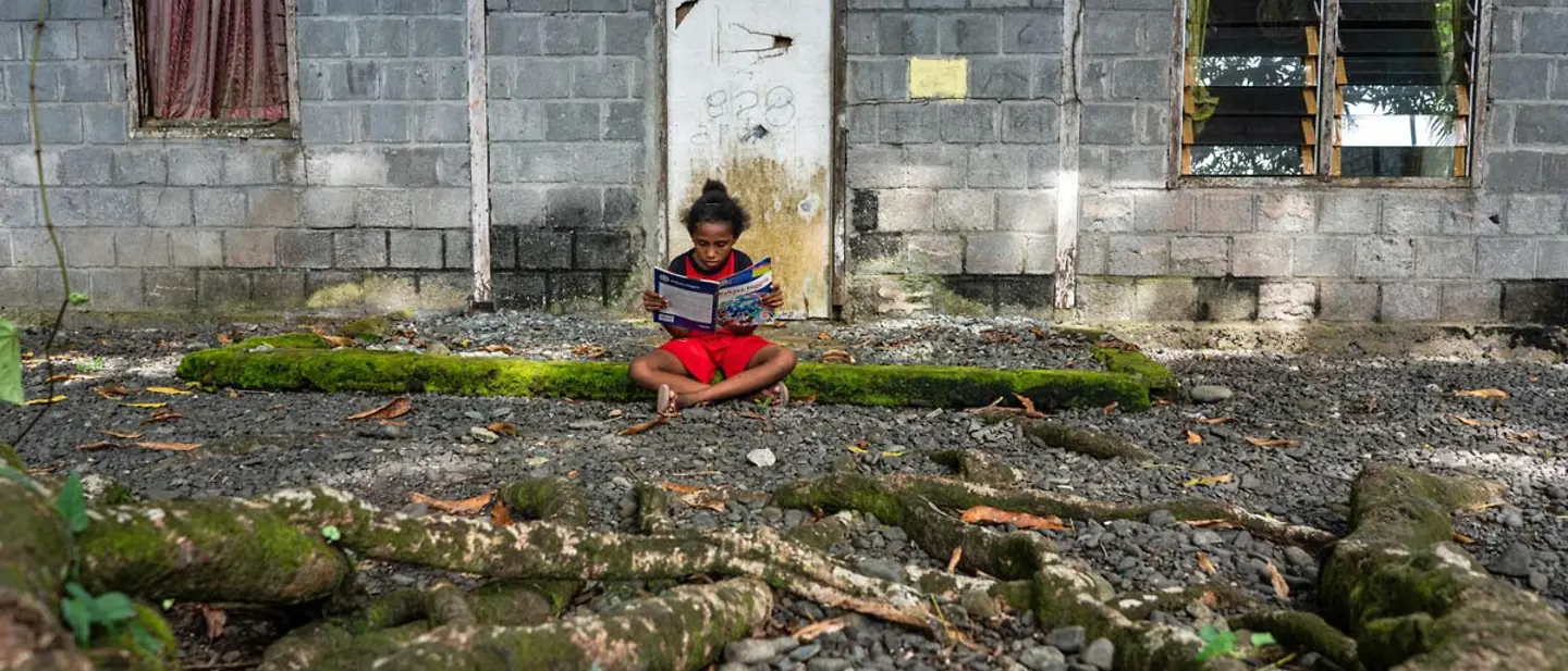 Kinderarmut: In vielen Ländern weltweit wachsen Kinder in Armut auf | © UNICEF/Ijazah Spenden gegen Kinderarmut: Millionen bedürftige Kinder weltweit wachsen in Armut auf