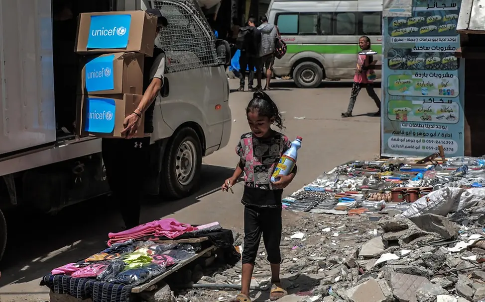 UNICEF liefert Hilfsgüter an eine Intensivstation für Neugeborene. | © UNICEF/Nateel Gaza Kinder: UNICEF liefert Hilfsgüter an eine Intensivstation für Neugeborene.