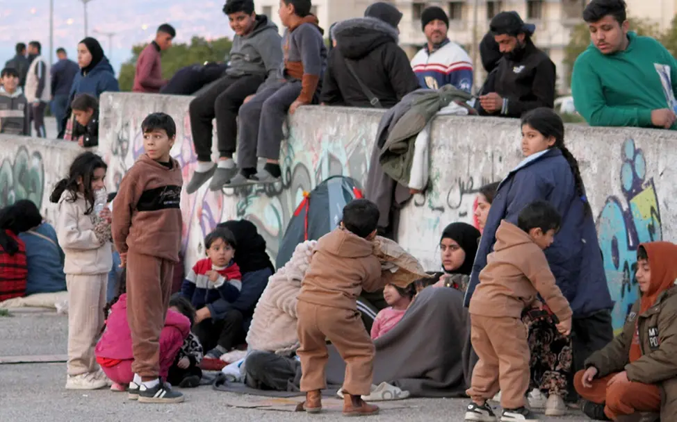 Libanes*innen bringen sich am 05. März 2026 auf den Straßen Beiruts in Sicherheit. | © UNICEF/UNI956430/ Leben im Libanon: Libanes*innen bringen sich am 05. März 2026 auf den Straßen Beiruts in Sicherheit.
