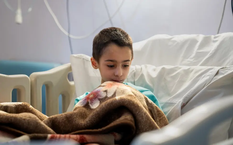 Sawsan (6) wurde bei einem Angriff 2024 schwer verletzt. | © UNICEF/Choufany Leben im Libanon: Sawsan (6) wurde bei einem Angriff 2024 schwer verletzt.