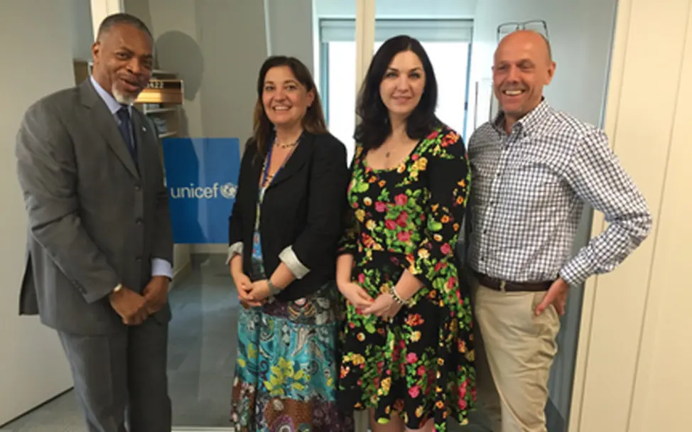 Ekin Deligöz (2.v.l.) mit UNICEF-Mitarbeitern | © Ekin Deligöz Ekin Deligöz mit UNICEF-Mitarbeitern