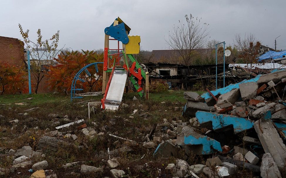 Ukraine: Ein zerstörter Spielplatz